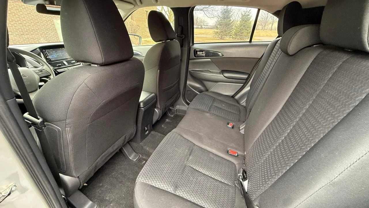 2022 Mitsubishi Eclipse Cross - Image 19 of 21