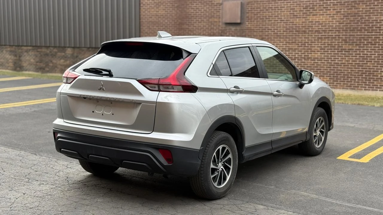 2022 Mitsubishi Eclipse Cross - Image 7 of 21