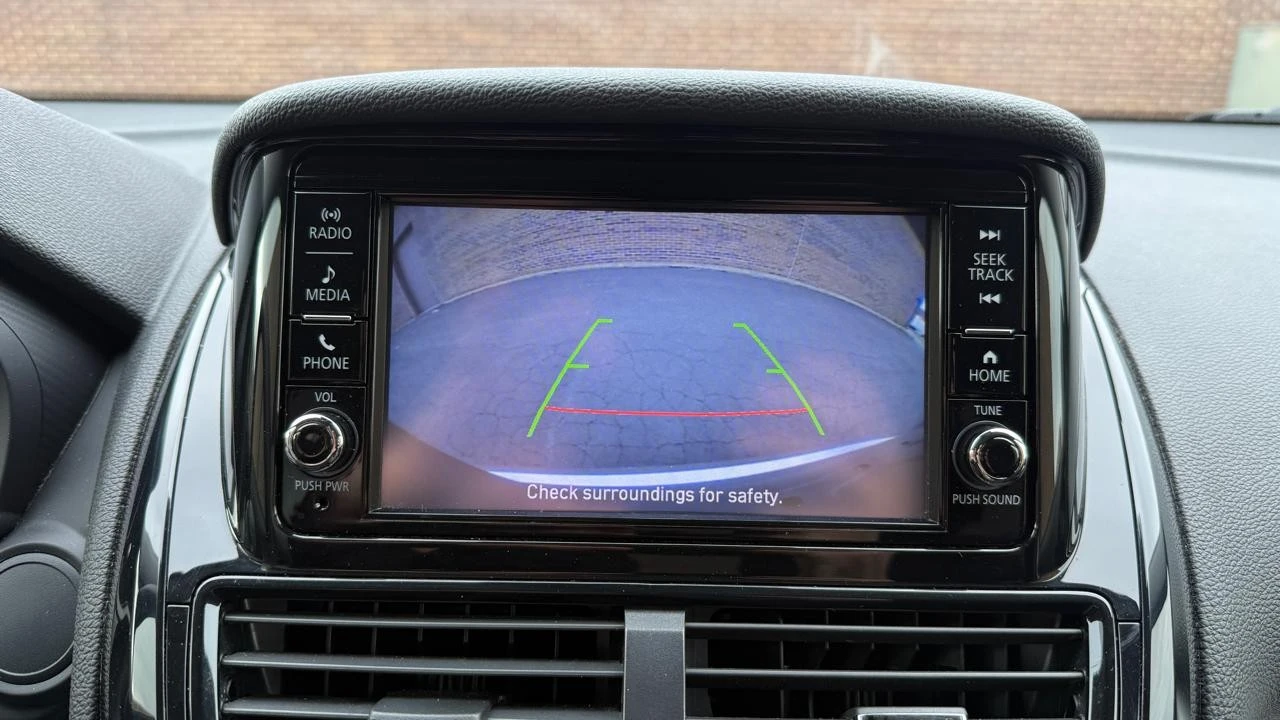 2022 Mitsubishi Eclipse Cross - Image 17 of 21