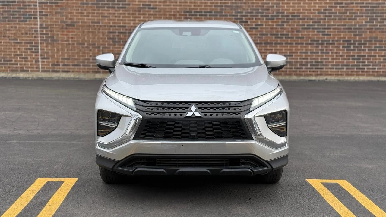 2022 Mitsubishi Eclipse Cross - Image 2 of 21