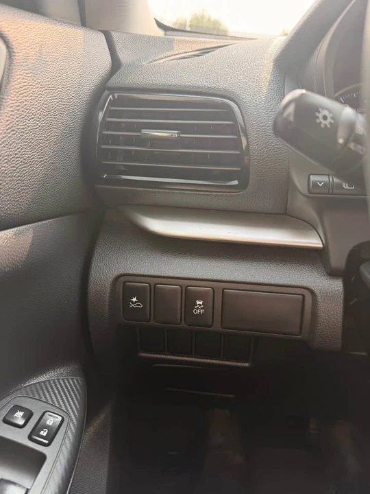 2022 Mitsubishi Eclipse Cross - Image 15 of 18