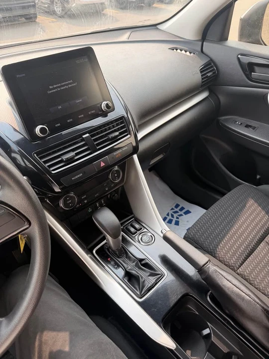 2022 Mitsubishi Eclipse Cross - Image 12 of 18