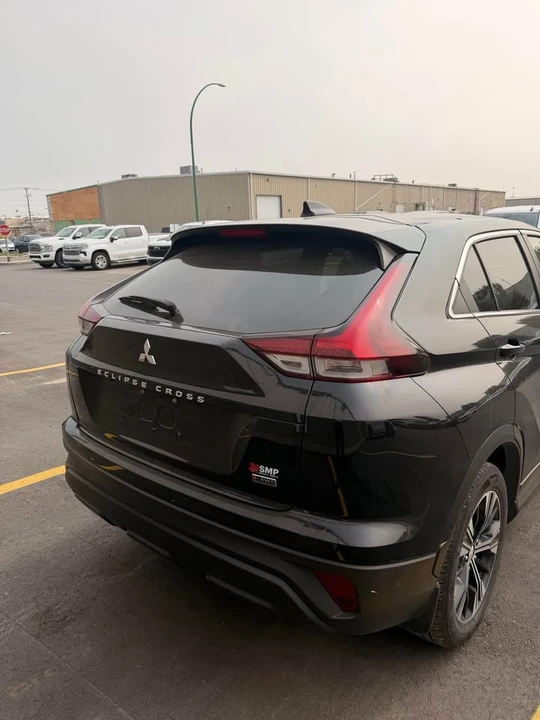 2022 Mitsubishi Eclipse Cross - Image 6 of 18