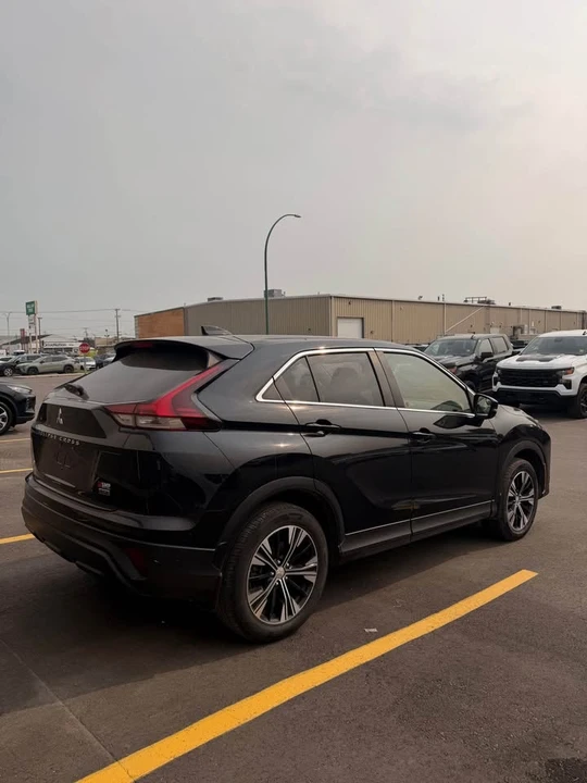 2022 Mitsubishi Eclipse Cross - Image 7 of 18