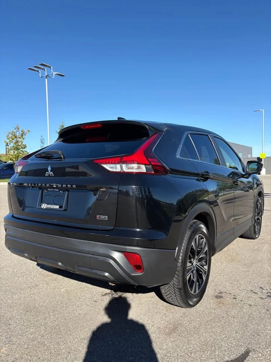 2022 Mitsubishi Eclipse Cross - Image 16 of 19