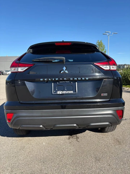 2022 Mitsubishi Eclipse Cross - Image 17 of 19