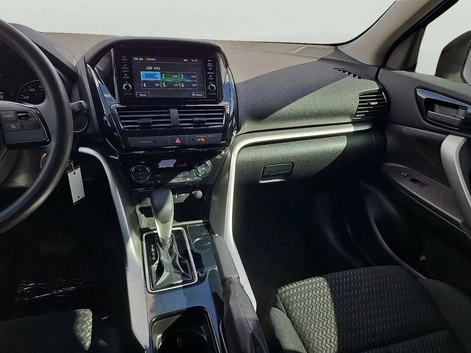 2022 Mitsubishi Eclipse Cross - Image 10 of 20