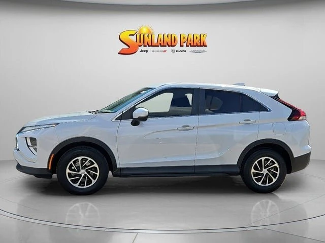 2022 Mitsubishi Eclipse Cross - Image 3 of 20