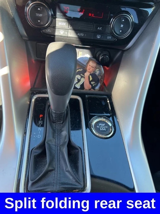 2022 Mitsubishi Eclipse Cross - Image 17 of 21