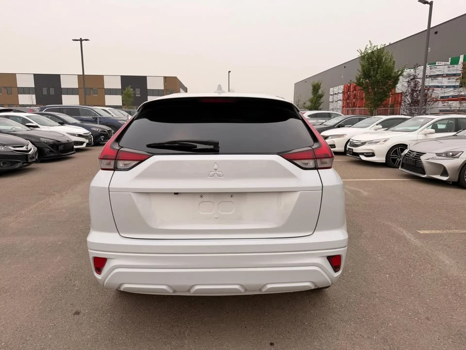 2022 Mitsubishi Eclipse Cross - Image 5 of 14