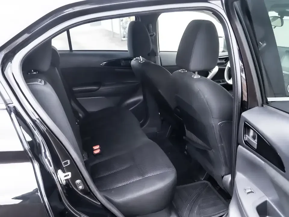 2022 Mitsubishi Eclipse Cross - Image 15 of 20