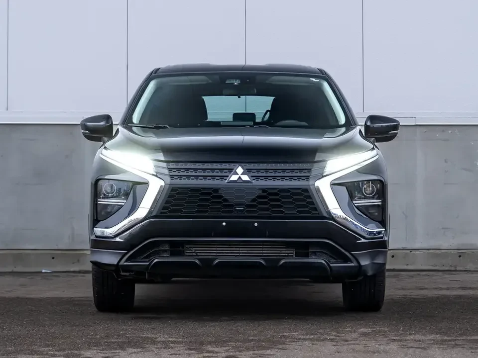 2022 Mitsubishi Eclipse Cross - Image 11 of 20