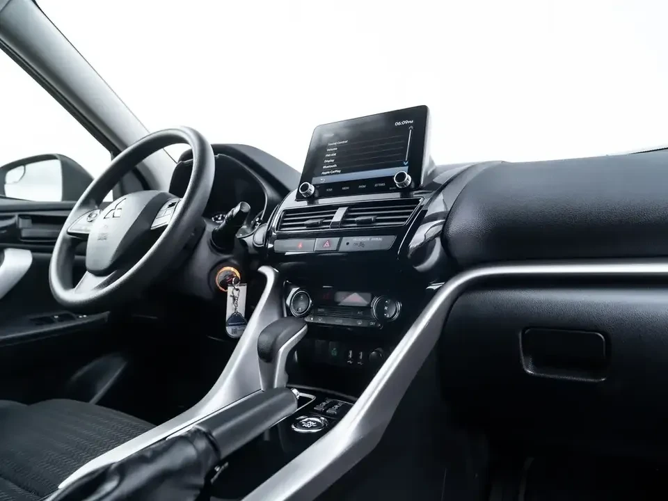 2022 Mitsubishi Eclipse Cross - Image 19 of 20
