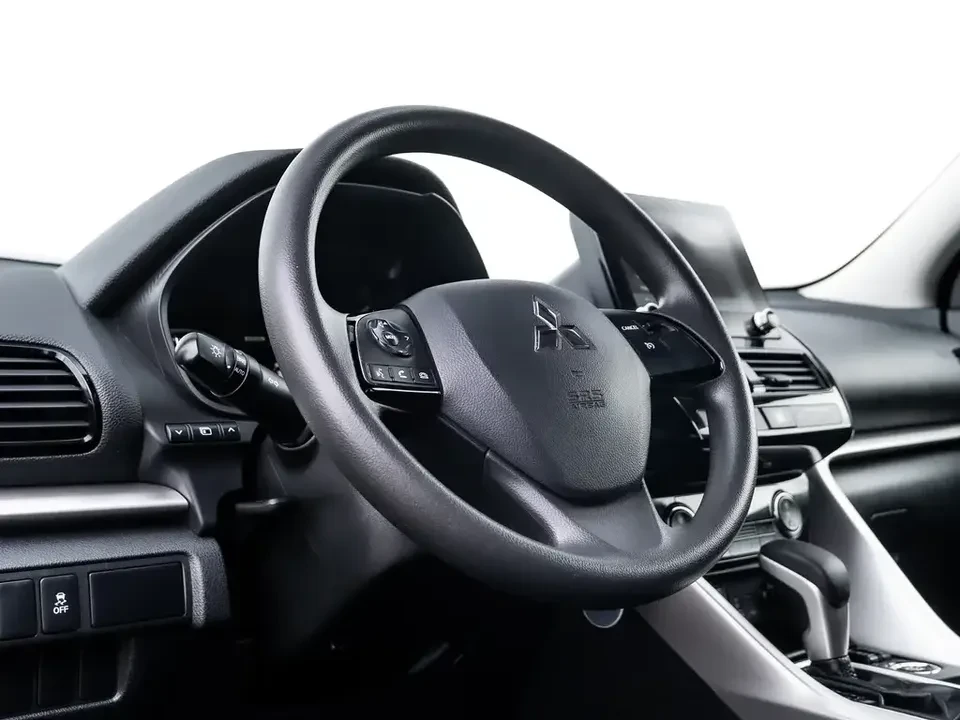 2022 Mitsubishi Eclipse Cross - Image 3 of 20