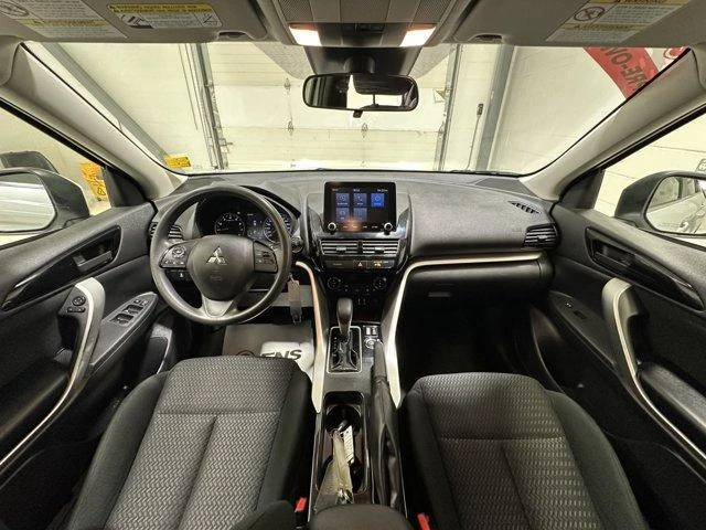 2022 Mitsubishi Eclipse Cross - Image 10 of 20