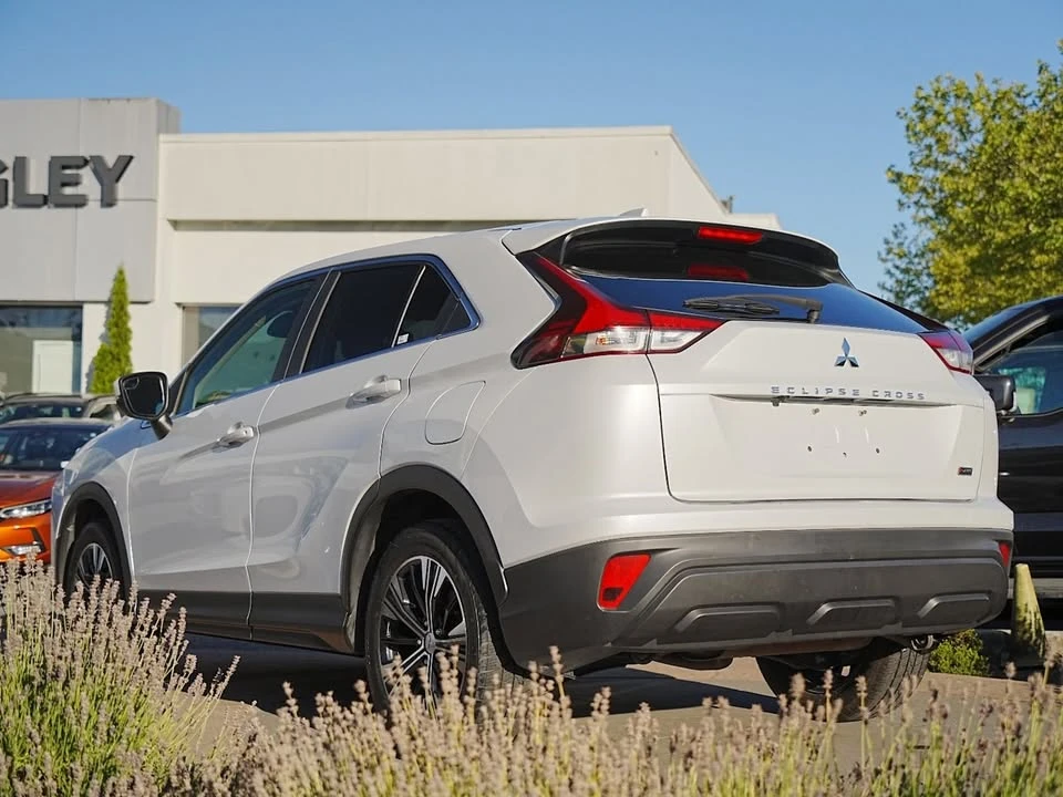 2022 Mitsubishi Eclipse Cross - Image 8 of 20