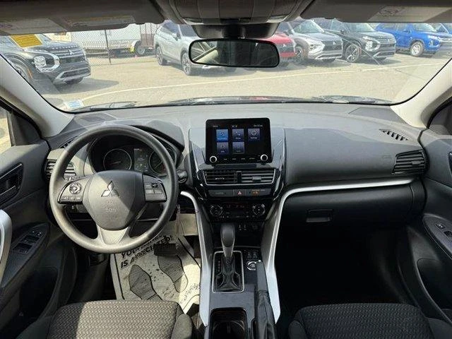 2022 Mitsubishi Eclipse Cross - Image 9 of 20