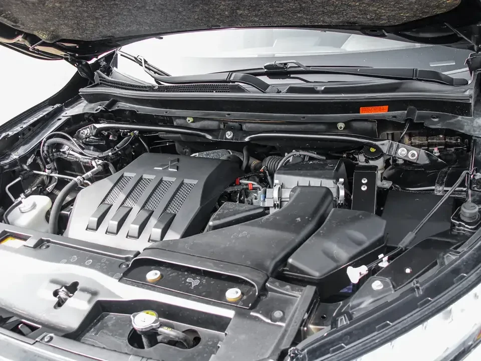 2022 Mitsubishi Eclipse Cross - Image 14 of 14