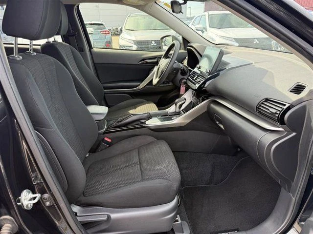 2022 Mitsubishi Eclipse Cross - Image 11 of 20