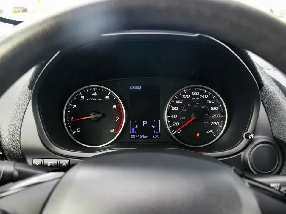 2022 Mitsubishi Eclipse Cross - Image 10 of 14