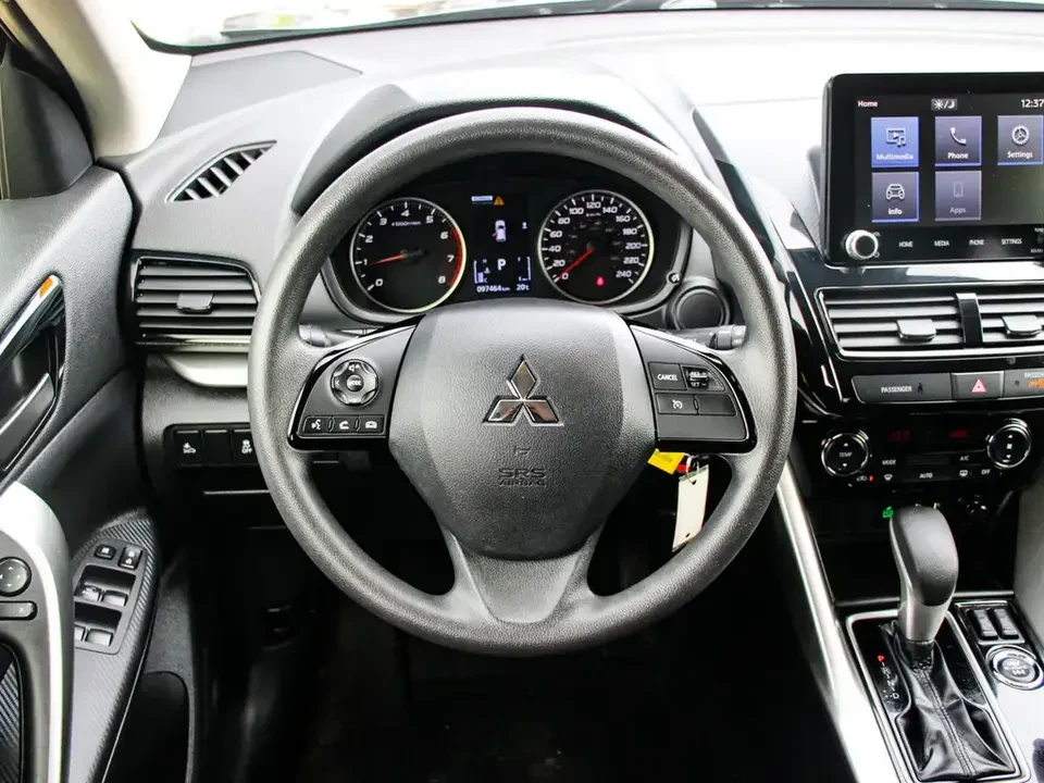 2022 Mitsubishi Eclipse Cross - Image 9 of 14