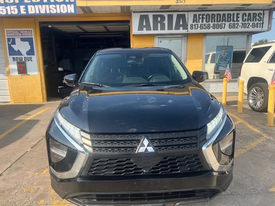 2022 Mitsubishi Eclipse Cross - Image 2 of 20