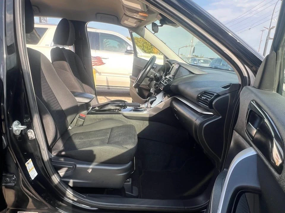 2022 Mitsubishi Eclipse Cross - Image 15 of 20