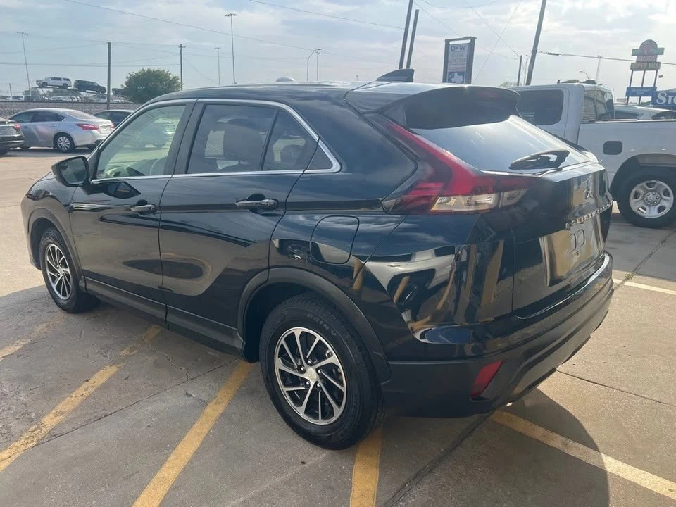2022 Mitsubishi Eclipse Cross - Image 4 of 20