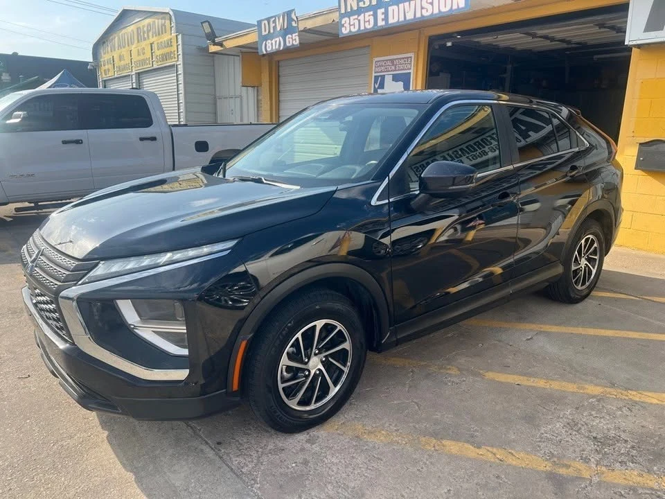 2022 Mitsubishi Eclipse Cross - Image 3 of 20
