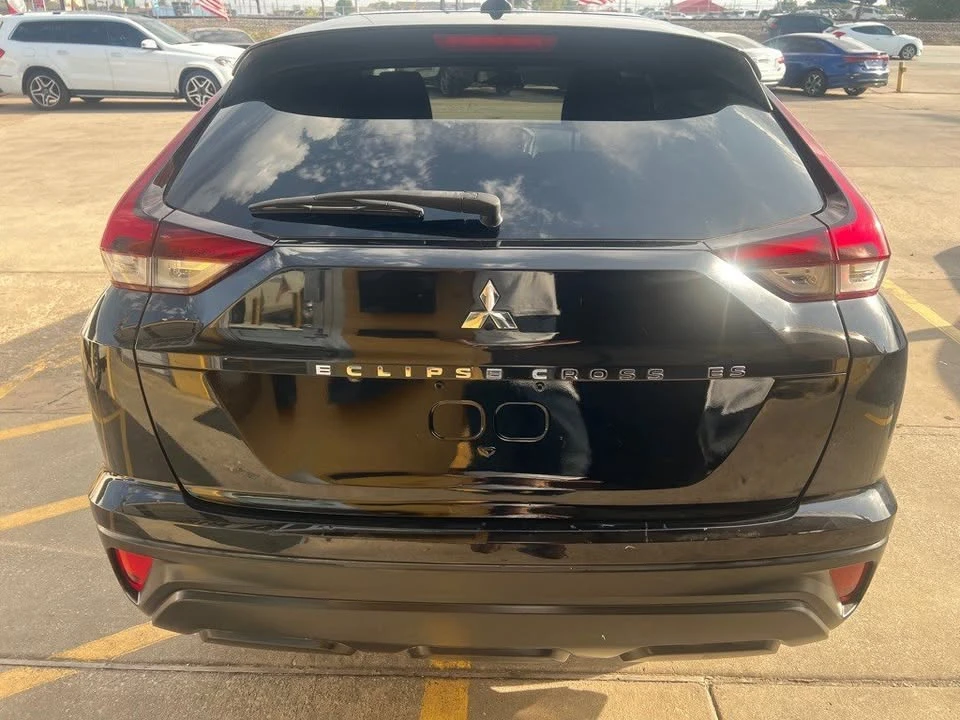 2022 Mitsubishi Eclipse Cross - Image 5 of 20