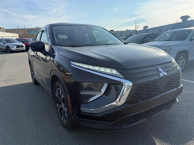 2022 Mitsubishi Eclipse Cross - Image 2 of 20