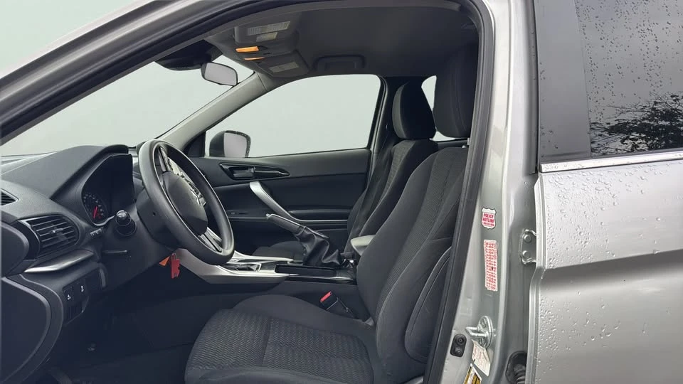 2022 Mitsubishi Eclipse Cross - Image 9 of 20