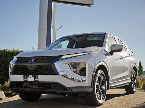 2022 Mitsubishi Eclipse Cross ES