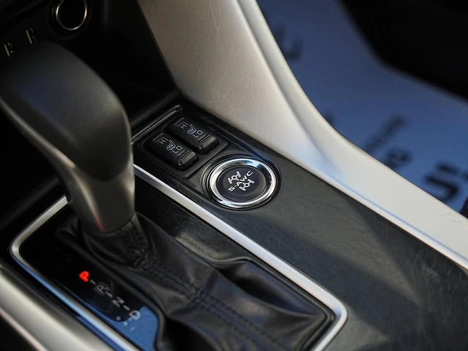 2022 Mitsubishi Eclipse Cross - Image 17 of 19