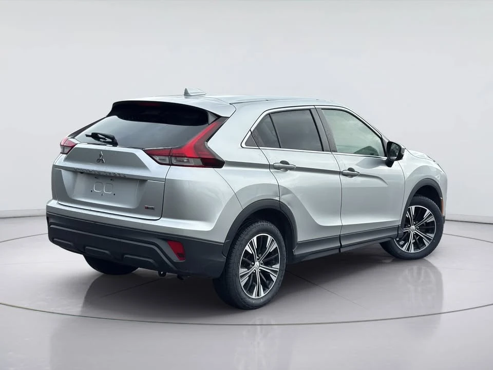 2022 Mitsubishi Eclipse Cross - Image 8 of 20