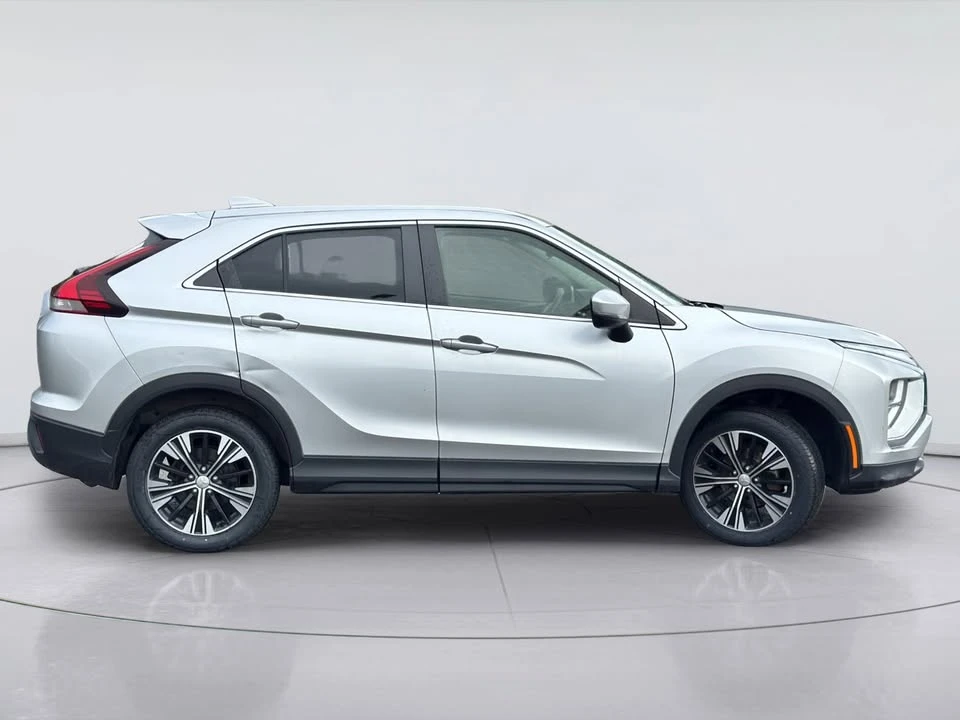 2022 Mitsubishi Eclipse Cross - Image 7 of 20