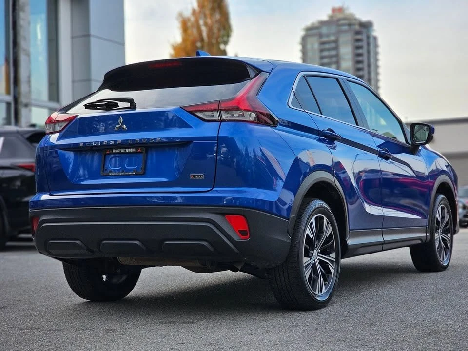 2022 Mitsubishi Eclipse Cross - Image 4 of 16