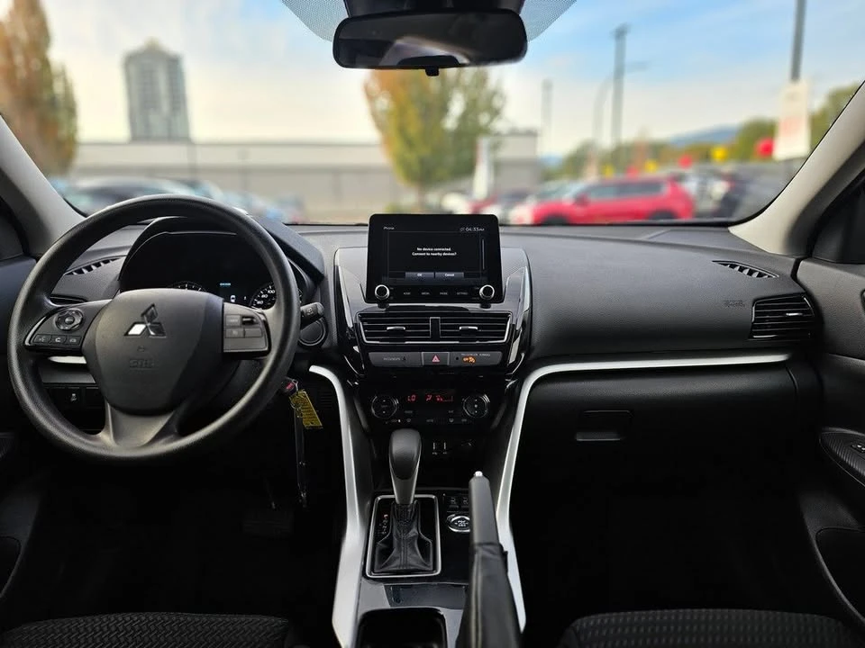 2022 Mitsubishi Eclipse Cross - Image 13 of 16