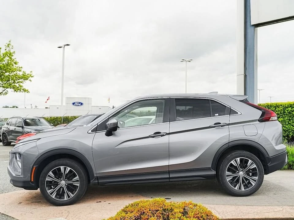 2022 Mitsubishi Eclipse Cross - Image 5 of 15
