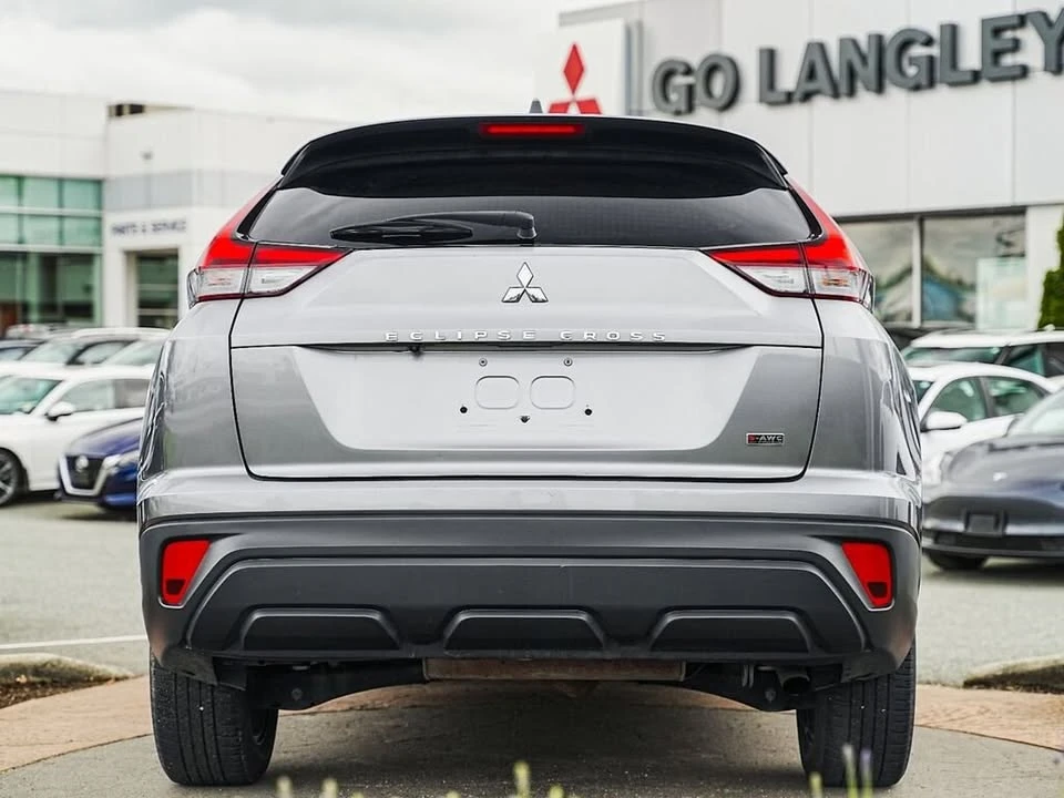 2022 Mitsubishi Eclipse Cross - Image 4 of 15
