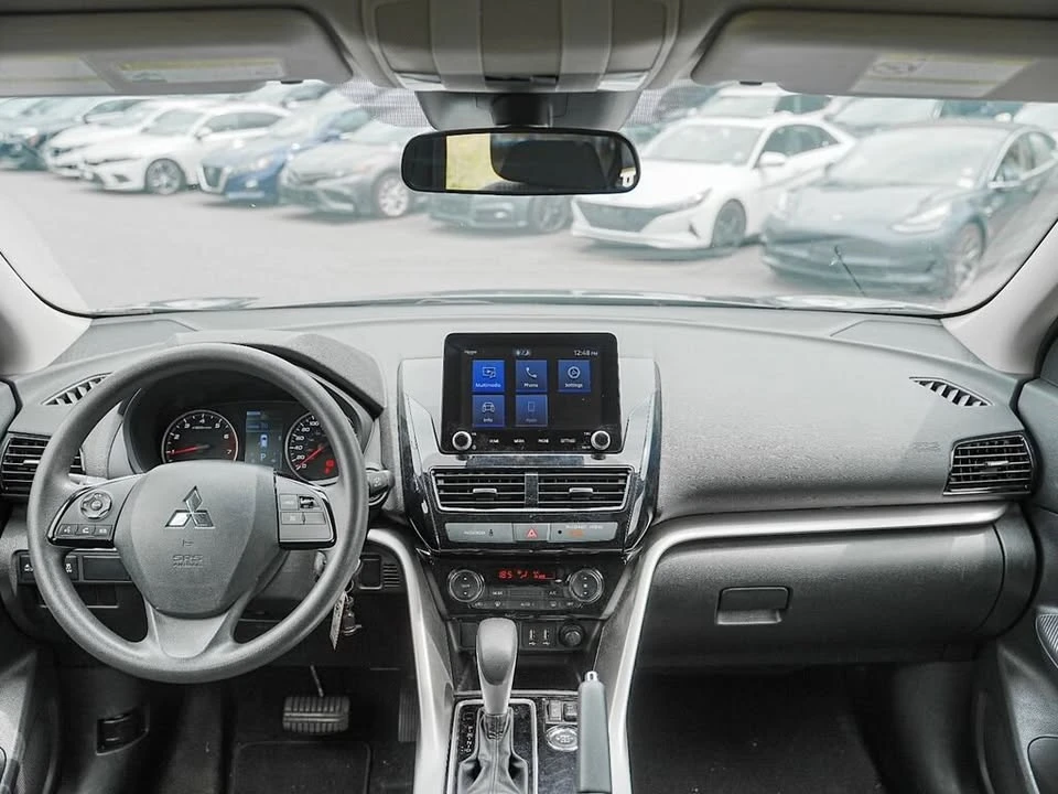 2022 Mitsubishi Eclipse Cross - Image 8 of 15