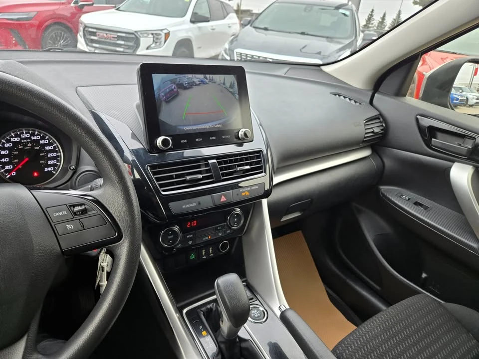 2022 Mitsubishi Eclipse Cross - Image 17 of 20