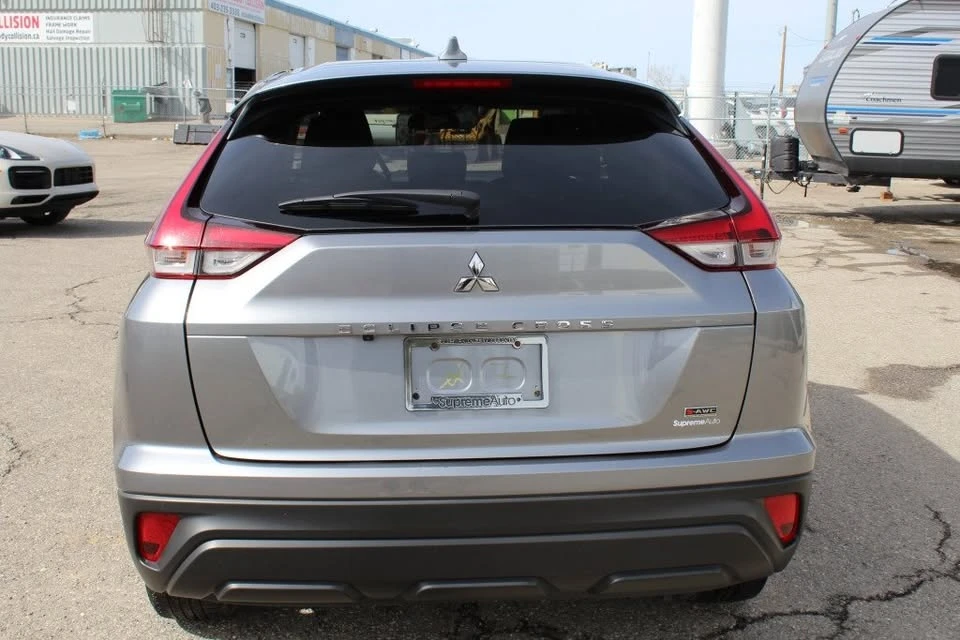 2022 Mitsubishi Eclipse Cross - Image 4 of 18
