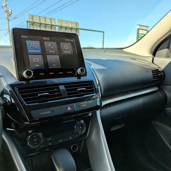 2022 Mitsubishi Eclipse Cross - Image 7 of 10