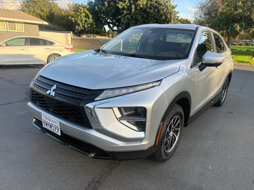 2022 Mitsubishi Eclipse Cross - Image 2 of 15