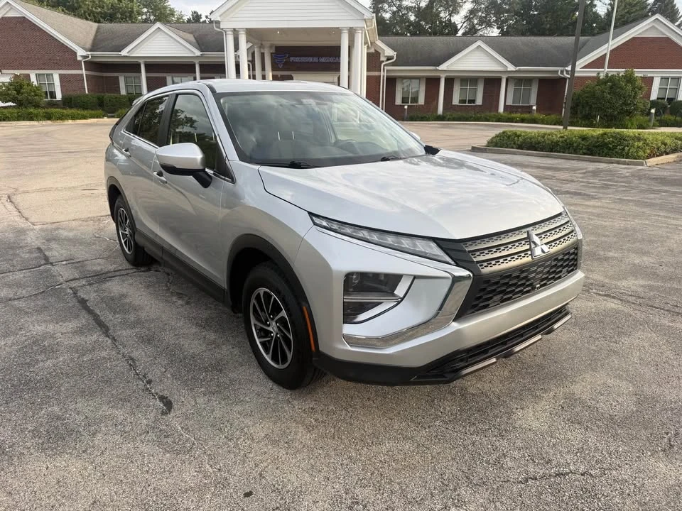 2022 Mitsubishi Eclipse Cross - Image 4 of 15