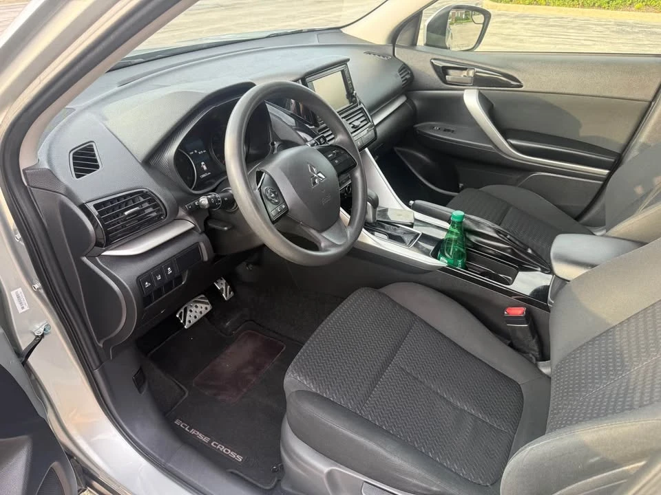 2022 Mitsubishi Eclipse Cross - Image 9 of 15
