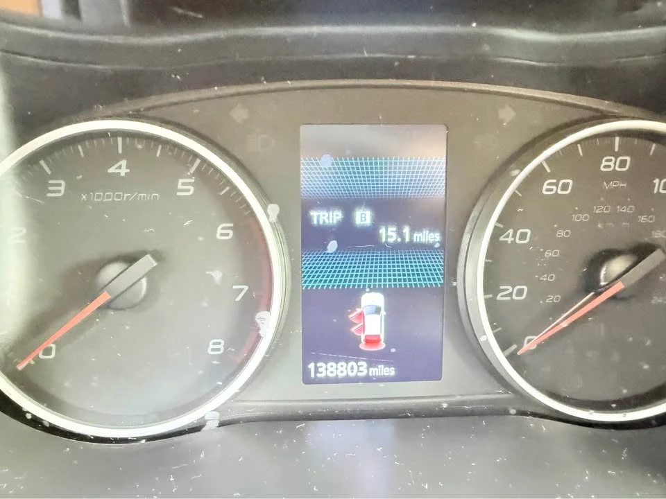 2022 Mitsubishi Eclipse Cross - Image 14 of 15