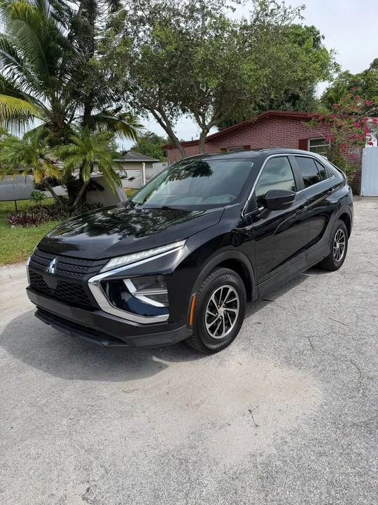 2022 Mitsubishi Eclipse Cross - Image 2 of 13