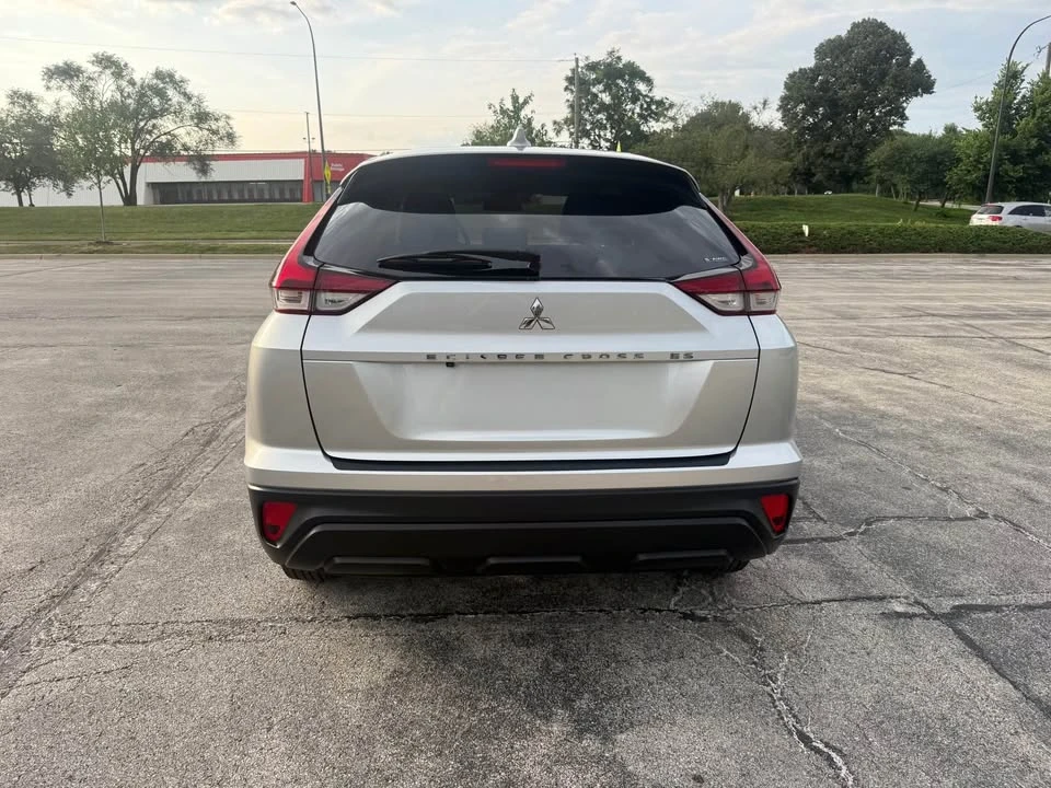 2022 Mitsubishi Eclipse Cross - Image 8 of 15